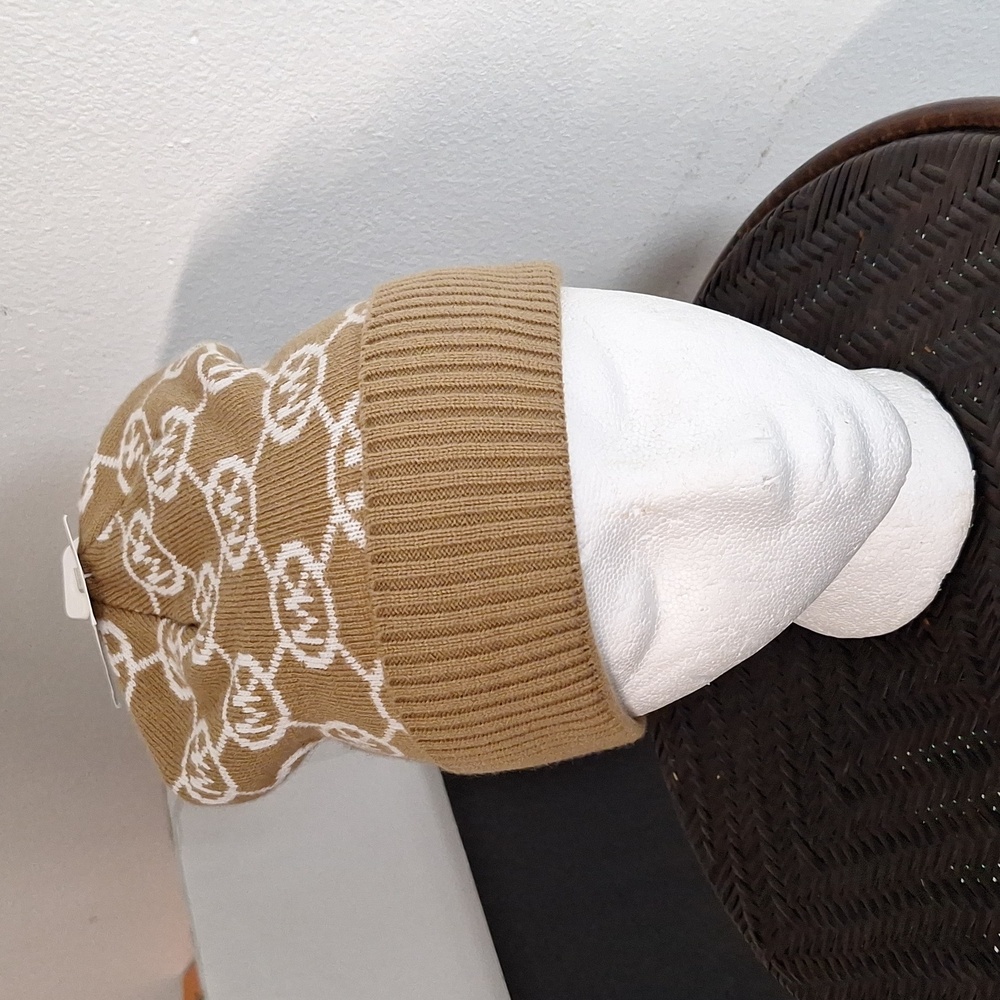 New Women’s Michael Kors MK Logo Signature Beanie with Tag